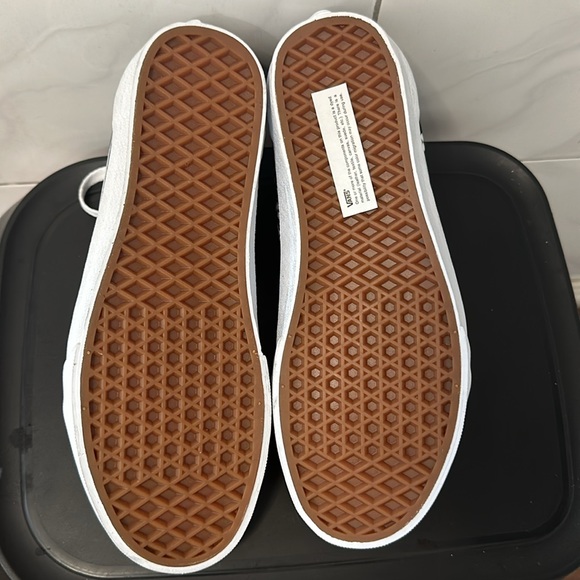 Vans Old Skool Sneakers - Picture 5 of 11